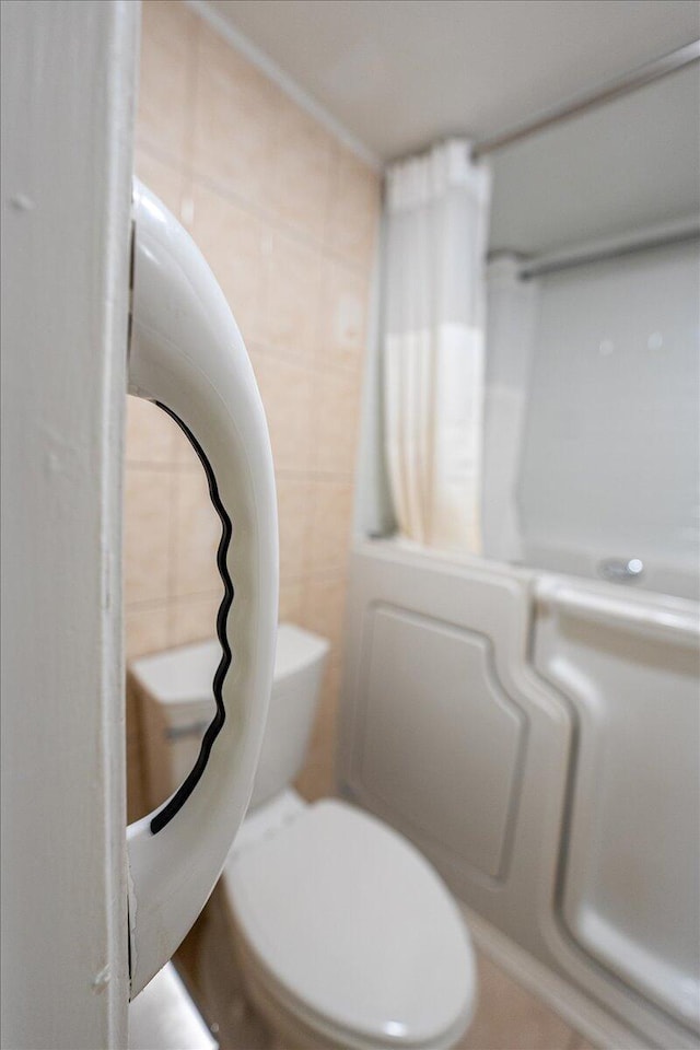 14 Plantation Dr Unit 105, Vero Beach, FL 32966 - bathroom with toilet