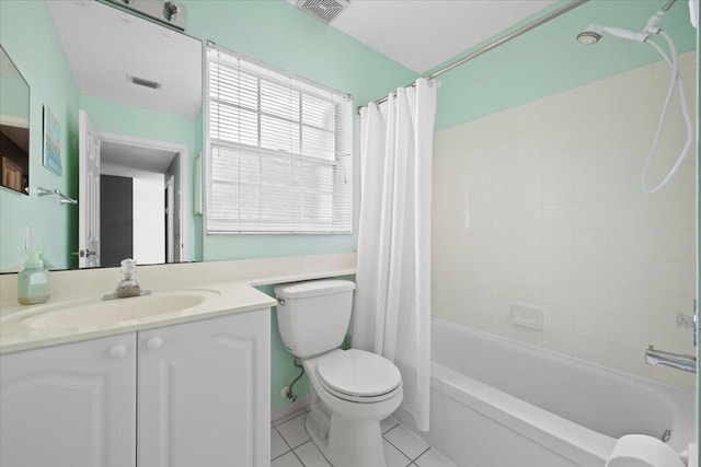 1047 Via Jardin, Riviera Beach, FL 33418 - full bath featuring tile patterned floors, vanity, and shower / tub combo with curtain