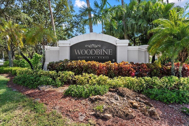 1047 Via Jardin, Riviera Beach, FL 33418 - view of community / neighborhood sign
