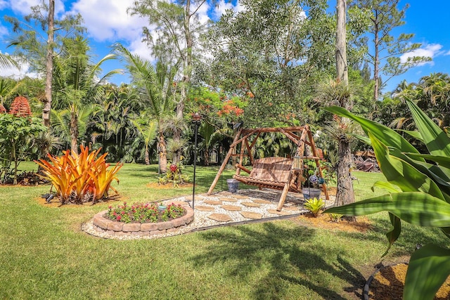 15687 83rd Way N, Palm Beach Gardens, FL 33418 - view of green lawn