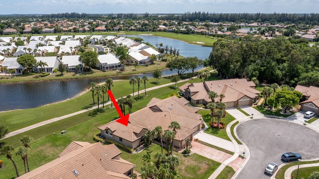 8057 Cassia Dr, Boynton Beach, FL 33472 - aerial perspective of suburban area featuring a large body of water and a local golf course