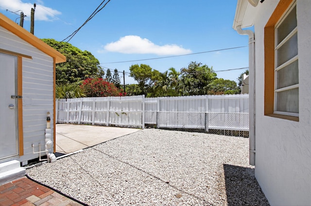 511 S K St, Lake Worth Beach, FL 33460 - fenced backyard featuring a patio area