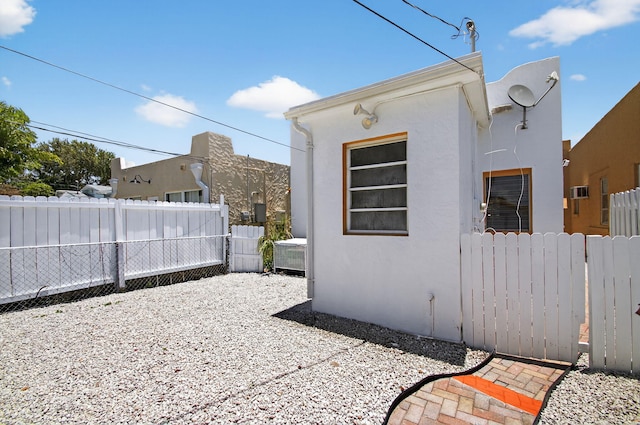 511 S K St, Lake Worth Beach, FL 33460 - view of side of property with stucco siding