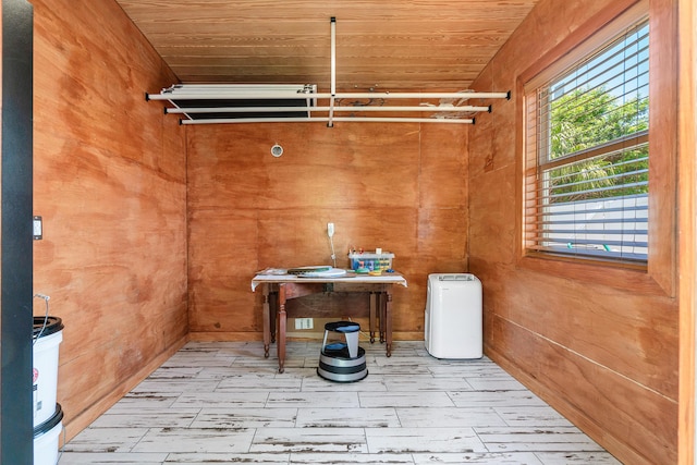 301 Linda Ln, West Palm Beach, FL 33405 - view of walk in closet