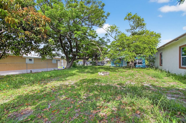 323 S E St, Lake Worth Beach, FL 33460 - view of yard