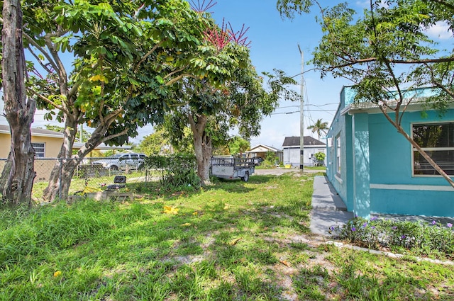 323 S E St, Lake Worth Beach, FL 33460 - view of yard