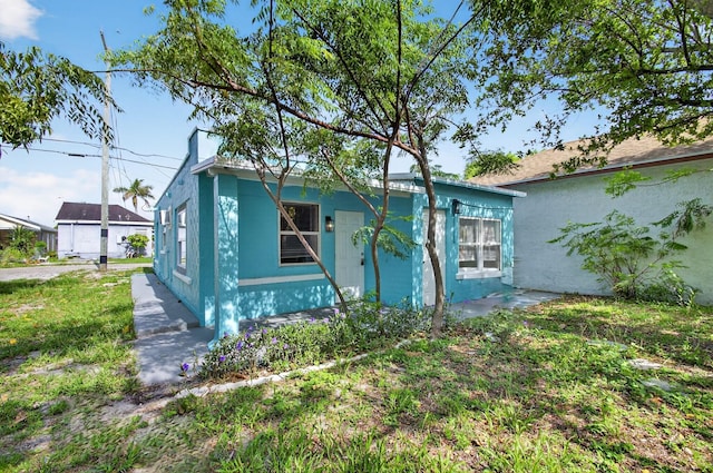323 S E St, Lake Worth Beach, FL 33460 - view of front of home