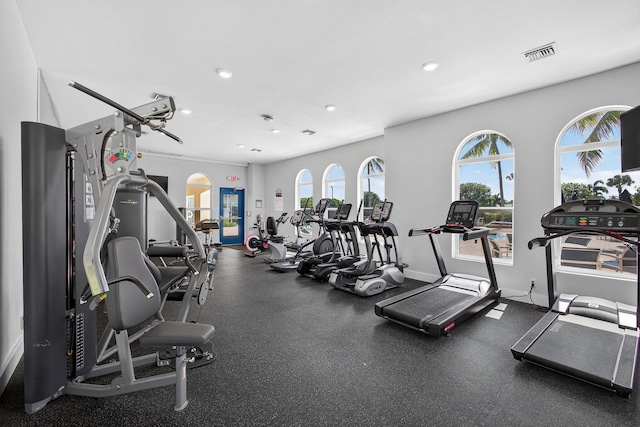 3004 N Evergreen Cir, Boynton Beach, FL 33426 - exercise room featuring recessed lighting and baseboards