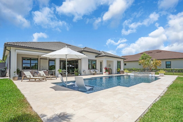 9109 Balsamo Dr, Palm Beach Gardens, FL 33412 - swimming pool featuring a patio area