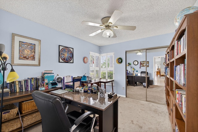4640 Homestead Way Unit 39, West Palm Beach, FL 33417 - carpeted office space with a ceiling fan and a textured ceiling