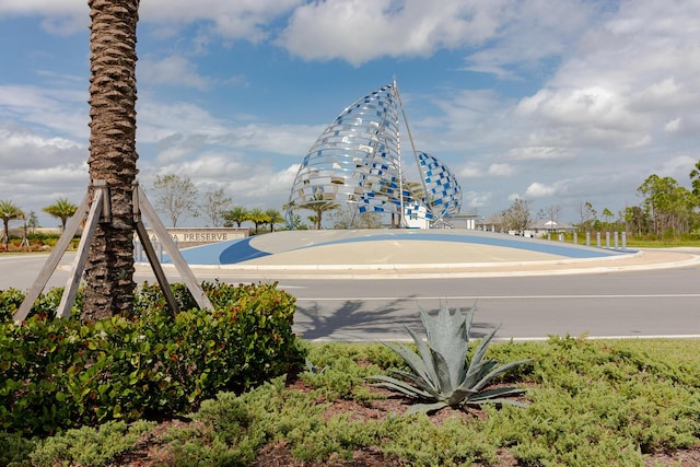 649 SE Monteiro Dr, Port Saint Lucie, FL 34984 - view of property's community