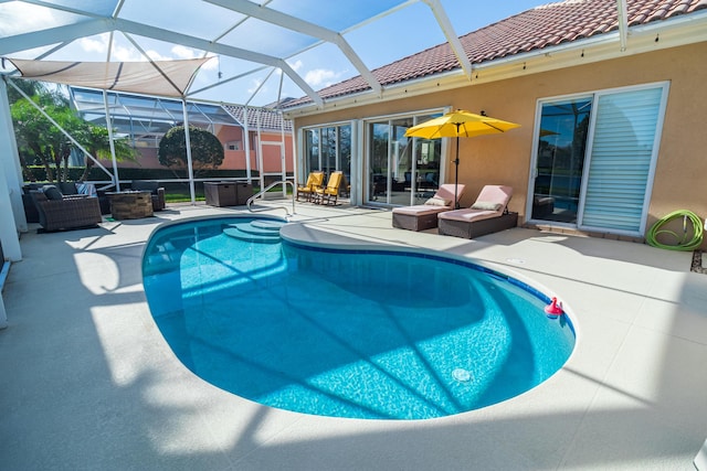 11355 SW Rockingham Dr, Port Saint Lucie, FL 34987 - outdoor pool featuring a covered hot tub, a patio area, an outdoor hangout area, and glass enclosure