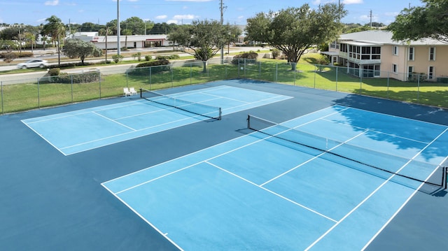 1630 NW 18th Ave Unit 101, Delray Beach, FL 33445 - view of tennis court