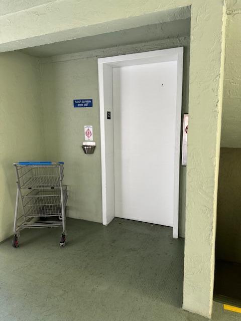 3000 Springdale Blvd Unit V204, Palm Springs, FL 33461 - property entrance
