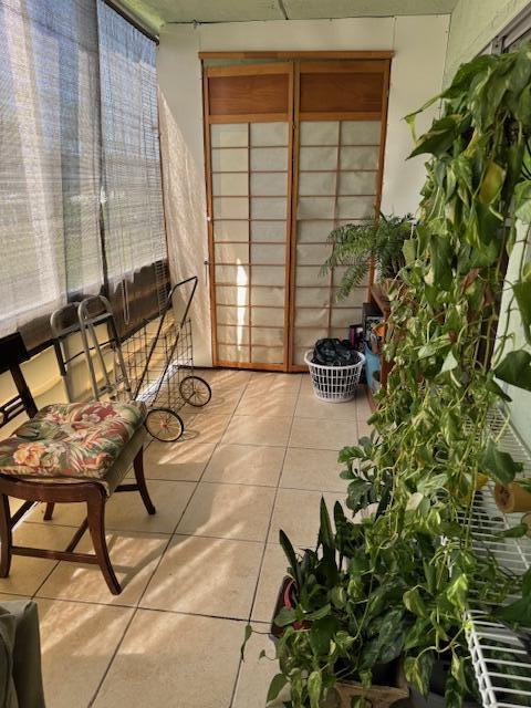 3000 Springdale Blvd Unit V204, Palm Springs, FL 33461 - view of sunroom / solarium