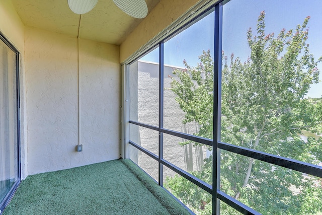 2050 Oleander Blvd Unit 5301, Fort Pierce, FL 34950 - unfurnished sunroom featuring ceiling fan