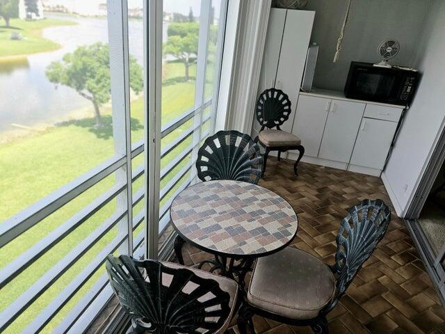 4074 Cornwall D 4074, Boca Raton, FL 33434 - view of sunroom / solarium
