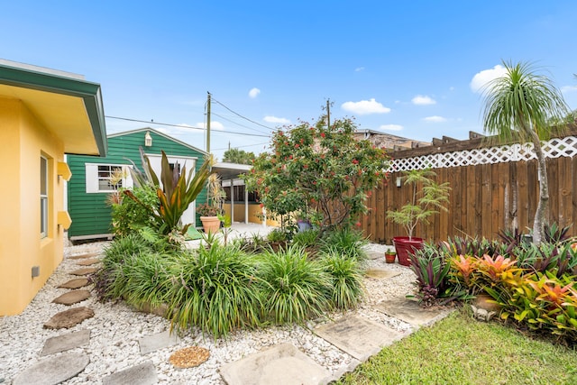 1802 Lake Osborne Dr, Lake Worth Beach, FL 33461 - view of yard