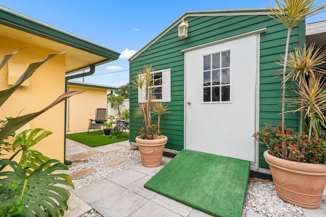 1802 Lake Osborne Dr, Lake Worth Beach, FL 33461 - view of patio with an outbuilding