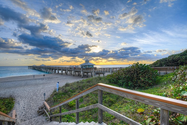650 NE Waters Edge Ln, Port Saint Lucie, FL 34983 - water view with nearby beach