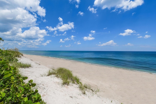 650 NE Waters Edge Ln, Port Saint Lucie, FL 34983 - water view with local beach