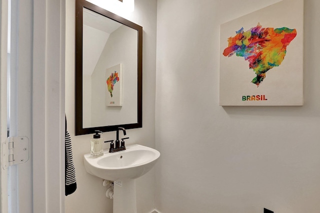650 NE Waters Edge Ln, Port Saint Lucie, FL 34983 - bathroom with a sink