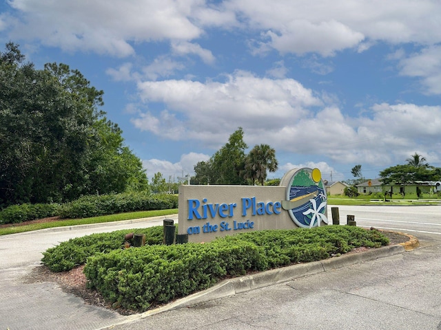 650 NE Waters Edge Ln, Port Saint Lucie, FL 34983 - view of community sign