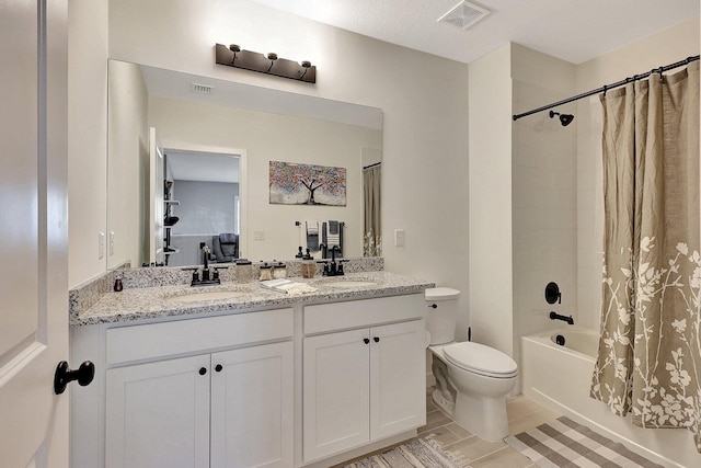 650 NE Waters Edge Ln, Port Saint Lucie, FL 34983 - full bath featuring shower / tub combo and double vanity