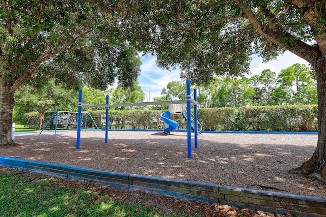 650 NE Waters Edge Ln, Port Saint Lucie, FL 34983 - view of community play area