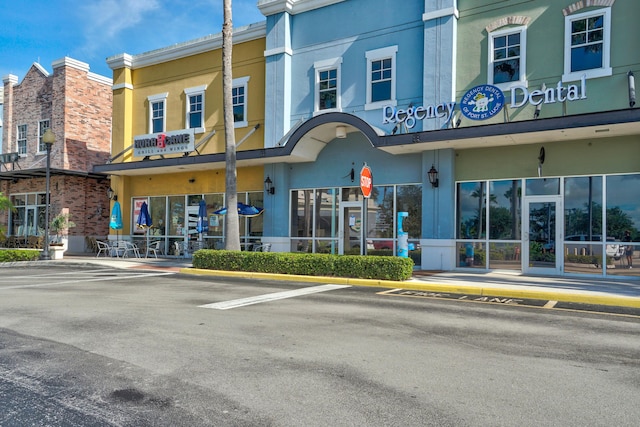 650 NE Waters Edge Ln, Port Saint Lucie, FL 34983 - view of property with uncovered parking