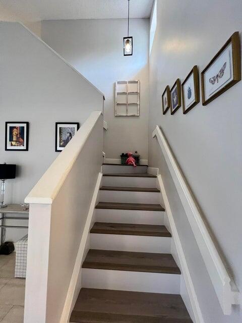 9815 Watermill Cir Unit B, Boynton Beach, FL 33437 - view of stairway