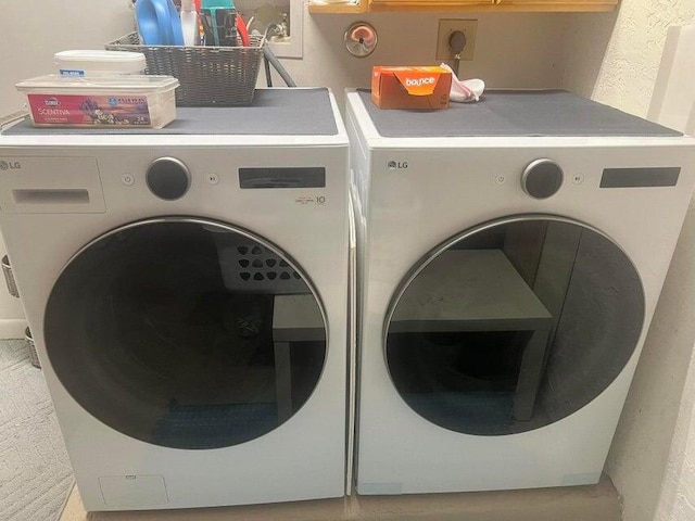 9815 Watermill Cir Unit B, Boynton Beach, FL 33437 - washroom with washing machine and dryer