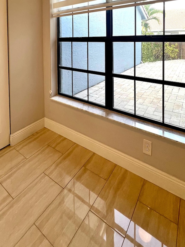 9815 Watermill Cir Unit B, Boynton Beach, FL 33437 - detailed view of baseboards