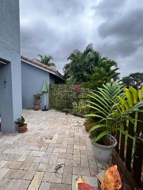 9815 Watermill Cir Unit B, Boynton Beach, FL 33437 - view of patio