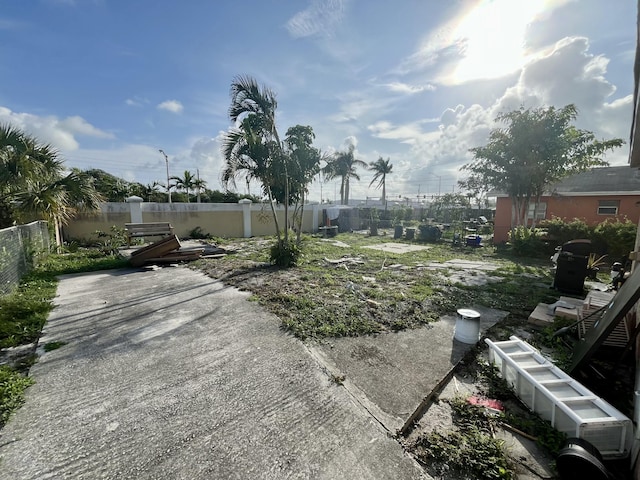 628 W 7th St, Riviera Beach, FL 33404 - view of yard