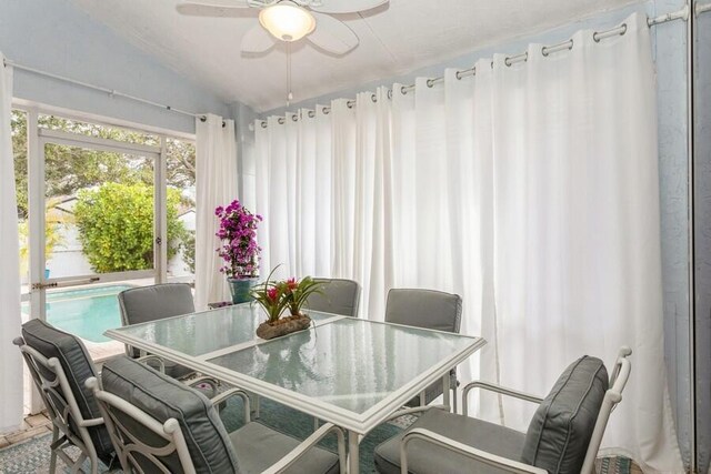 10 Hampton Ct, Palm Beach Gardens, FL 33418 - dining area featuring vaulted ceiling and ceiling fan