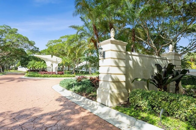 10 Hampton Ct, Palm Beach Gardens, FL 33418 - view of community sign