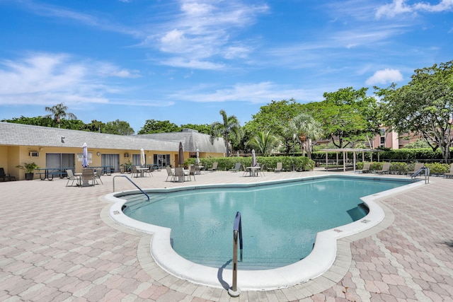 461 NW 76th Ave Unit 205, Margate, FL 33063 - community pool with a patio