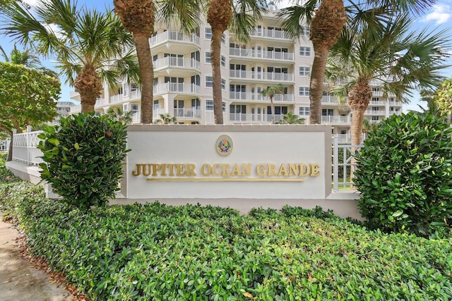120 Ocean Grande Blvd Unit 302, Jupiter, FL 33477 - view of community sign