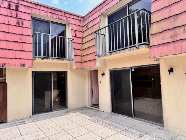 217 Live Oak Ln, Boynton Beach, FL 33436 - patio / terrace featuring a patio area