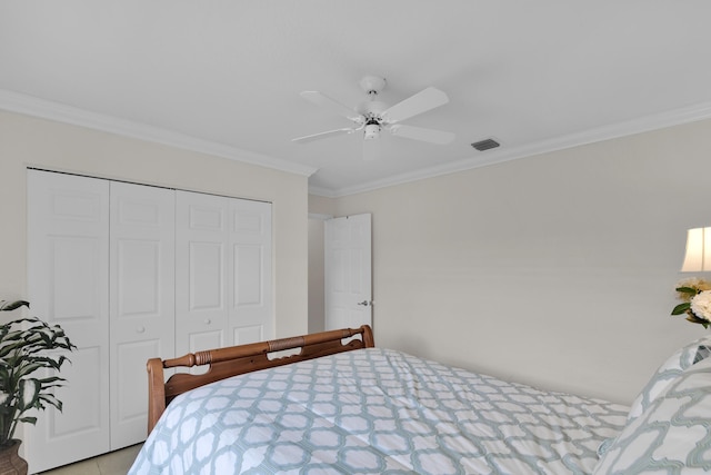 12388 Lakeridge Falls Dr, Boynton Beach, FL 33437 - bedroom with ornamental molding, a closet, and ceiling fan