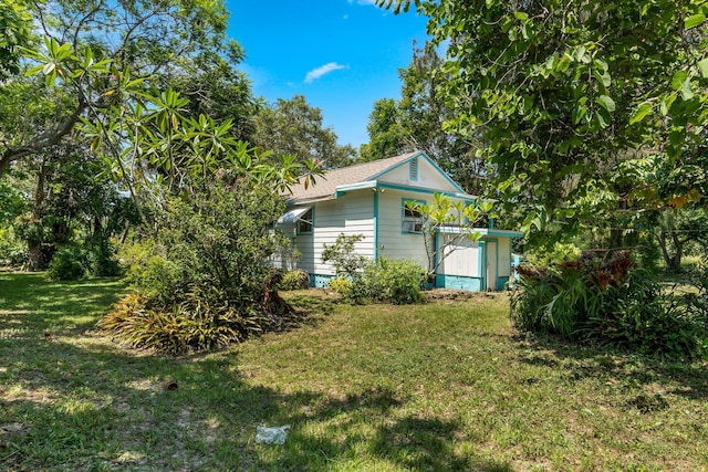 2302 Cortez Blvd, Fort Pierce, FL 34982 - view of green lawn