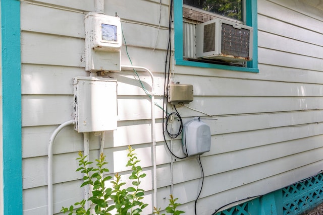 2302 Cortez Blvd, Fort Pierce, FL 34982 - exterior view of cooling unit