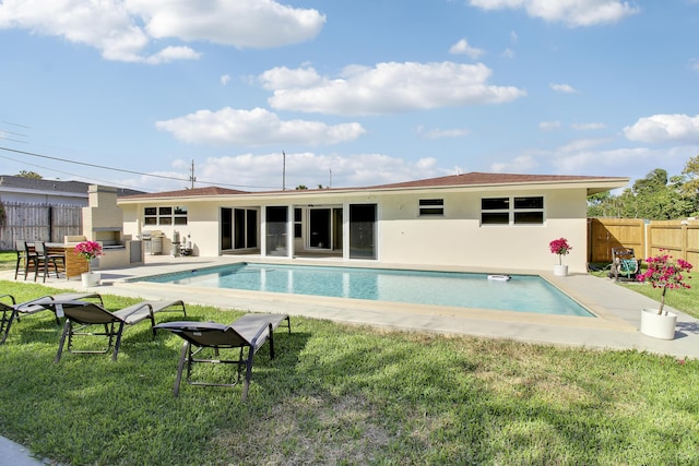 334 SW 14 Th Ave, Boynton Beach, FL 33435 - view of pool with a patio area