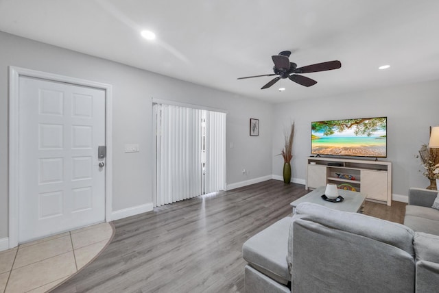 2004 SE Round Table Dr Unit 0, Port Saint Lucie, FL 34952 - living room featuring recessed lighting, wood finished floors, and a ceiling fan