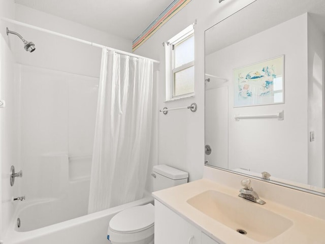 751 SE Majestic Ter, Port Saint Lucie, FL 34953 - full bath featuring shower / tub combo and vanity