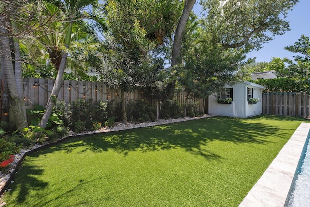 1116 SE 11th St, Fort Lauderdale, FL 33316 - fenced backyard featuring a shed