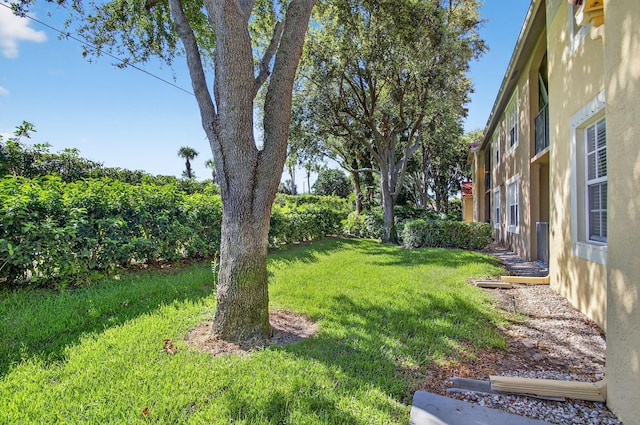 15045 Michelangelo Blvd Unit 104, Delray Beach, FL 33446 - view of green lawn