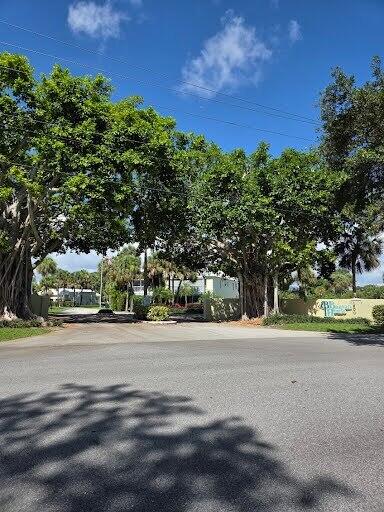 1600 SE Saint Lucie Blvd SE Unit 211, Stuart, FL 34996 - view of asphalt street