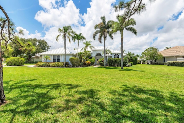 6025 Fountain Palm Dr, Jupiter, FL 33458 - view of grassy yard